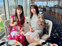 ペニンシュラ東京 Peterバー シャンパン付きミニアフタヌーンティー 友人と乾杯