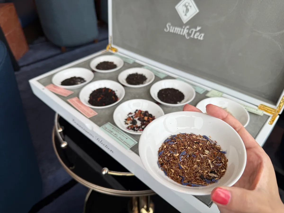 ホテルニューオータニ幕張 アフタヌーンティー 紅茶 SumikTea 茶葉の香りを選ぶ