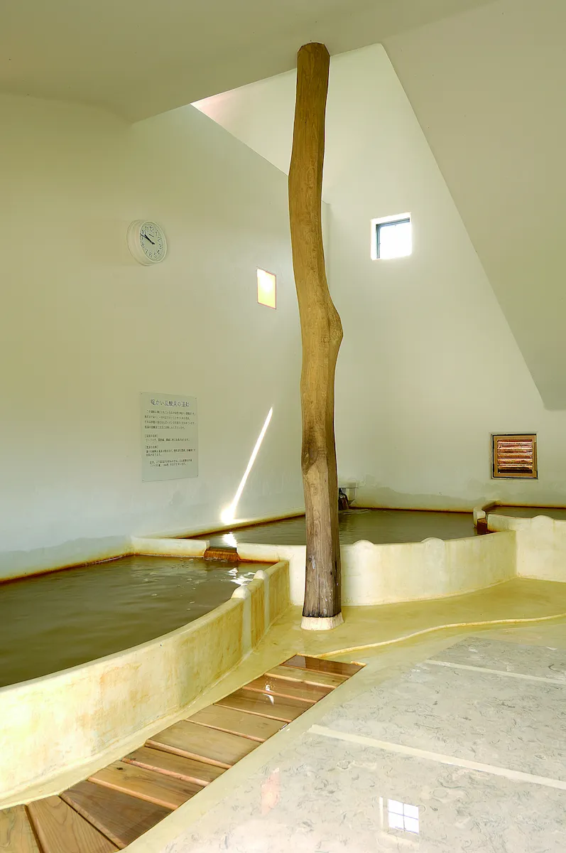ラムネ温泉館の内湯