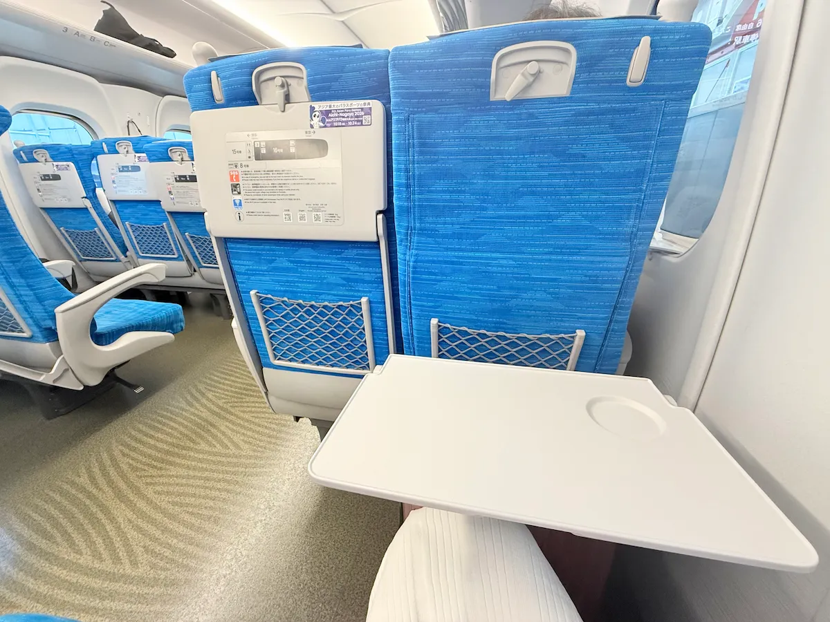 JR新幹線「こだま」車内