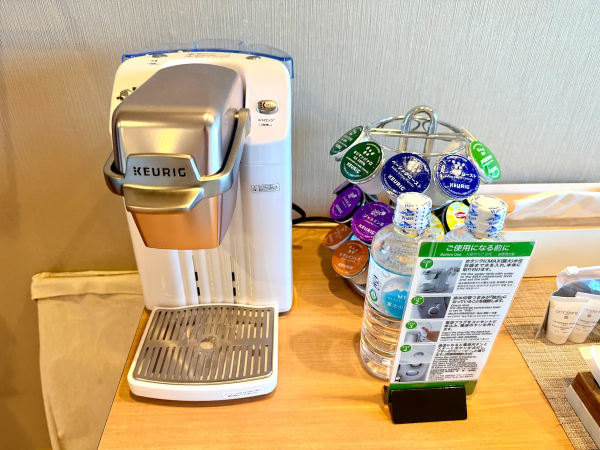 コーヒーマシンとドリンク類